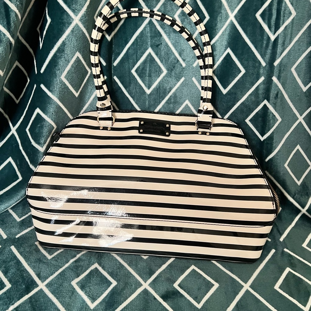 Kate Spade Black and White Striped Shoulder Bag with matching wallet